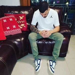 Meet your Posher, Ernesto